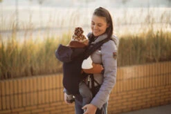 Momi Collet Navy Blue Ergonomische Draagzak NOSI00002 21 Momi Collet Navy Blue Ergonomische Draagzak NOSI00002 -Babyproducten Winkel Momi Collet Navy Blue Ergonomische Draagzak NOSI00002 10