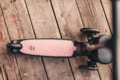 Scoot And Ride Led Rose Highwaykick 2 Step SR-96528 18 Scoot And Ride Led Rose Highwaykick 2 Step SR-96528 -Babyproducten Winkel Scoot and Ride Led Rose Highwaykick 2 Step SR 96528 .sfeer 3