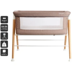 Babygo Goodnight Beige Wieg 4362 -Babyproducten Winkel babygo goodnight beige wieg aan bed 4362 1