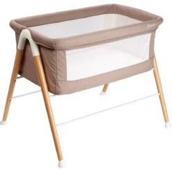 Babygo Goodnight Beige Wieg 4362 -Babyproducten Winkel babygo goodnight beige wieg aan bed 4362 5