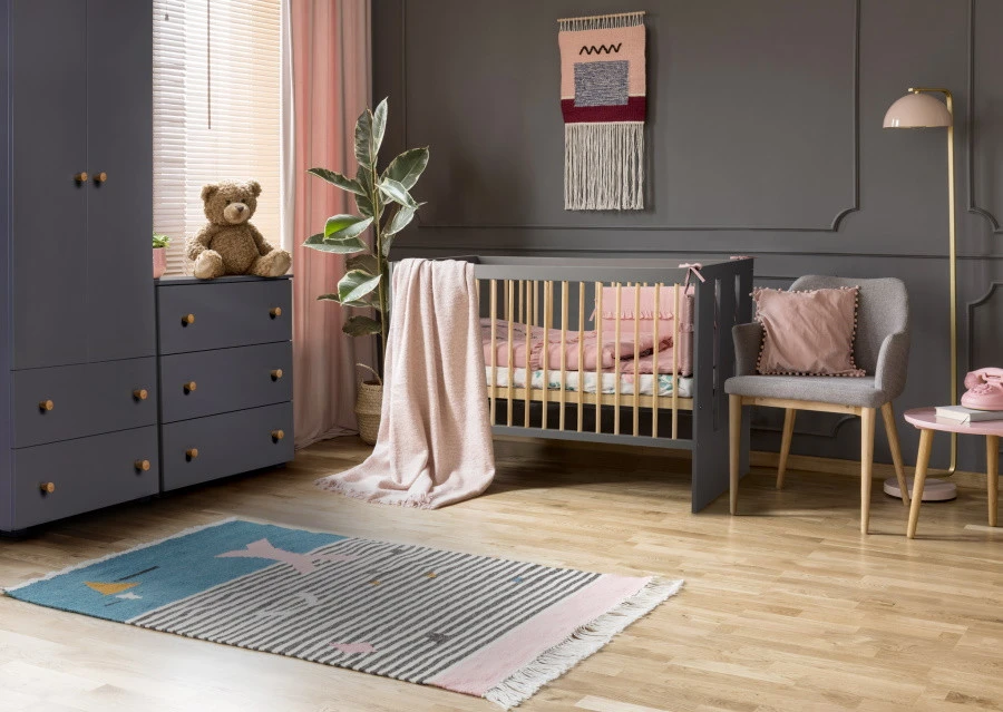 Babykamer Bo: Ledikant, Commode En 2-Deurskast 3 Babykamer Bo: Ledikant, Commode En 2-Deurskast