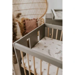 Babykamer Bo: Ledikant, Commode En 2-Deurskast 27 Babykamer Bo: Ledikant, Commode En 2-Deurskast -Babyproducten Winkel babykamer bo 3 1 1