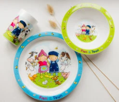 Bambolino Toys Fien En Teun 3-delig Kinderservies 19206 11 Bambolino Toys Fien En Teun 3-delig Kinderservies 19206 -Babyproducten Winkel bambolino toys fien en teun 3 delig kinderservies 19206 sfeer3