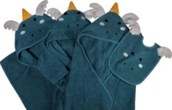 Blush & Blossom Dragon Diego Badstof Badcape TR-BB4209 16 Blush & Blossom Dragon Diego Badstof Badcape TR-BB4209 -Babyproducten Winkel blush blossom dragon diego badcape bathrobe bibs poncho 2 3