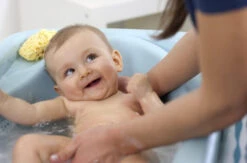 Chicco Cuddle & Bubble Comfort Dots Badcommode & Verzorgingstafel 79348.39 -Babyproducten Winkel chicco cuddle bubble comfort dots verzorgingstafel 79348.39 2