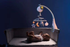 Chicco Next2Me Dreams Blue Muziekmobiel C07627.20 11 Chicco Next2Me Dreams Blue Muziekmobiel C07627.20 -Babyproducten Winkel chicco next2dreams blauw muziekmobiel 4