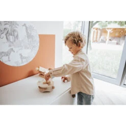 Label Label Nougat Houten Crepe Maker LLWT-34734 12 Label Label Nougat Houten Crepe Maker LLWT-34734 -Babyproducten Winkel crepe maker nougat sfeerfoto