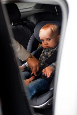 Ding Mace Black 360° I-Size Autostoel 0-36kg DI-111916 28 Ding Mace Black 360° I-Size Autostoel 0-36kg DI-111916 -Babyproducten Winkel di 111917 lifestyle 01