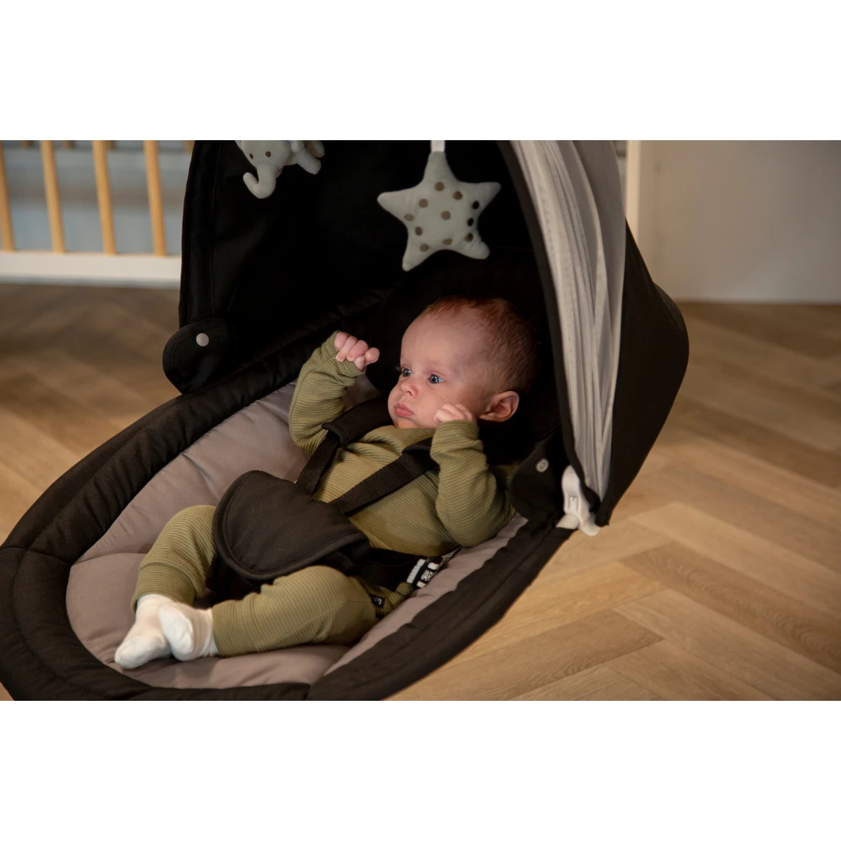 Ding Hugg Black Swing Babyschommel DI-938428 12 Ding Hugg Black Swing Babyschommel DI-938428 - Afbeelding 10