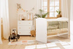 MamaLoes Ledikant Karolina Wit/Naturel 60 X 120 Cm 15 MamaLoes Ledikant Karolina Wit/Naturel 60 X 120 Cm -Babyproducten Winkel karolina
