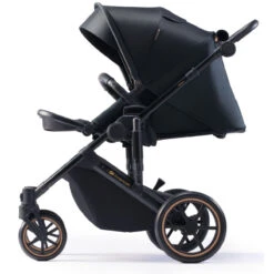 Kinderkraft Prime 2 Venezian Black 3-in-1 Kinderwagen Incl. Autostoel KSPRIM02BLK3000 21 Kinderkraft Prime 2 Venezian Black 3-in-1 Kinderwagen Incl. Autostoel KSPRIM02BLK3000 -Babyproducten Winkel kinderkraft prime 2 venezian black 3in1 kinderwagen ksprim02blk3000 7