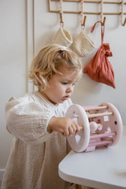 Label Label Roze Houten Rollende Vormenstoof LLWT-34345 -Babyproducten Winkel label label roze houten rollende vormenstoof llwt 34345 4