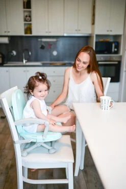 Lorelli Ego Green Inklapbare Stoelverhoger 1010048-0001 22 Lorelli Ego Green Inklapbare Stoelverhoger 1010048-0001 -Babyproducten Winkel lorelli ego green kinderstoel 1010048 0001 4 1