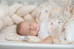 MamaLoes Amy Bamboo Nature Meadow Beige 60 X 80 Cm Deken 82667 9 MamaLoes Amy Bamboo Nature Meadow Beige 60 X 80 Cm Deken 82667 -Babyproducten Winkel mamaloes amy bamboo nature meadow beige 2 1