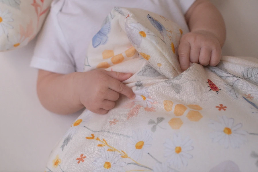 MamaLoes Amy Bamboo Nature Meadow Beige 60 X 80 Cm Deken 82667 4 MamaLoes Amy Bamboo Nature Meadow Beige 60 X 80 Cm Deken 82667 - Afbeelding 2