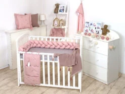 MamaLoes Amy Pure Roze 2-in-1 Babynest En Braided Bedbumper 80662 19 MamaLoes Amy Pure Roze 2-in-1 Babynest En Braided Bedbumper 80662 -Babyproducten Winkel mamaloes amy pure roze 2 in 1 babynest en braided bedbumper 80662 3