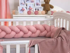 MamaLoes Amy Pure Roze 2-in-1 Babynest En Braided Bedbumper 80662 17 MamaLoes Amy Pure Roze 2-in-1 Babynest En Braided Bedbumper 80662 -Babyproducten Winkel mamaloes amy pure roze 2 in 1 babynest en braided bedbumper 80662 6