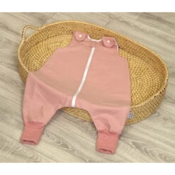 MamaLoes Amy Pure Roze 6-12 Mnd Onesie Slaapzak 85373 -Babyproducten Winkel mamaloes amy pure roze onesie slaapzak 2 1