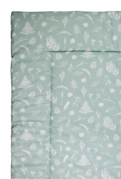 MamaLoes Botanical Stone Green 80 X 100 Cm Boxkleed ML020224 7 MamaLoes Botanical Stone Green 80 X 100 Cm Boxkleed ML020224 -Babyproducten Winkel mamaloes botanical stone green 80 x 100 cm boxkleed ml3411 02 1 1