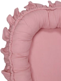 MamaLoes Soft Cotton Ruffle Licht Roze Babynest ML020113 10 MamaLoes Soft Cotton Ruffle Licht Roze Babynest ML020113 -Babyproducten Winkel mamaloes soft cotton ruffle licht roze babynest ml020113 3