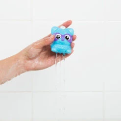 Playgro Rainy Raccoon Submarine Muzikaal Badspeeltje P4087629 -Babyproducten Winkel playgro rainy raccoon submarine muzikaal badspeeltje p4087629 014