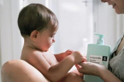 Suavinex 750ml Baby Bad Set SXSSET901747 15 Suavinex 750ml Baby Bad Set SXSSET901747 -Babyproducten Winkel suavinex baby 750ml hydraterende body lotion sxzcos066921 .sfeer 1 1