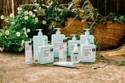 Suavinex Baby 750ml Syndet Zeepvrije Gel & Shampoo SXZCOS066907 10 Suavinex Baby 750ml Syndet Zeepvrije Gel & Shampoo SXZCOS066907 -Babyproducten Winkel suavinex baby foam gel en shampoo sfeer2 11