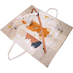 Tryco Leopard Lenny 2-in-1 XL Speelkleed En Opbergtas TR-140210 17 Tryco Leopard Lenny 2-in-1 XL Speelkleed En Opbergtas TR-140210 -Babyproducten Winkel tr 140210 tryco leopard lenny playmat bag in 1 05