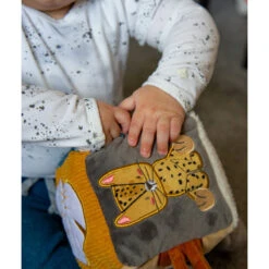 Tryco Jungle Activiteitenkubus TR-243339 22 Tryco Jungle Activiteitenkubus TR-243339 -Babyproducten Winkel tr 243339 8720663931955 activity cube jungle sfeer2