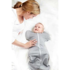 Love To Dream Swaddle Up 1.0 Grey Medium 6-8.5 Kg Inbakerslaapzak L1001001GRM 28 Love To Dream Swaddle Up 1.0 Grey Medium 6-8.5 Kg Inbakerslaapzak L1001001GRM -Babyproducten Winkel vlove to dream swaddle up grey medium 6 8.5 kg inbakerslaapzak l1001001grm 6