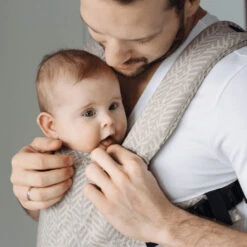 Zaffiro City Beige Leaves Ergonomische Draagzak 45394 11 Zaffiro City Beige Leaves Ergonomische Draagzak 45394 -Babyproducten Winkel zaffiro city beige leaves ergonomische draagzak 3