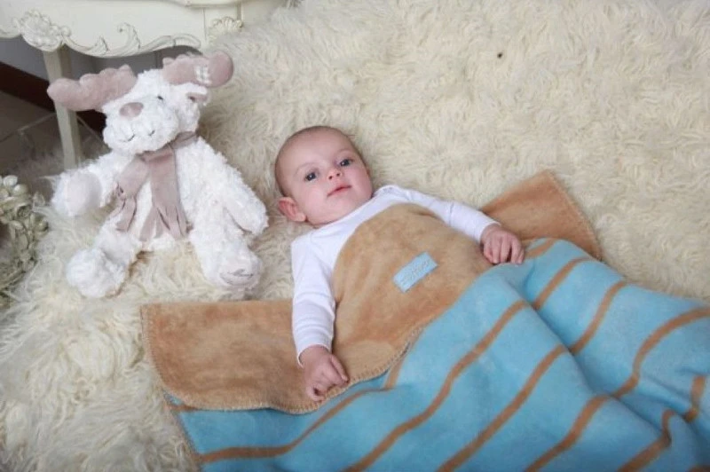 Zaffiro Grijs & Roze Gestreept 100 X 150 Cm Ledikantdeken 15403 7 Zaffiro Grijs & Roze Gestreept 100 X 150 Cm Ledikantdeken 15403 - Afbeelding 5