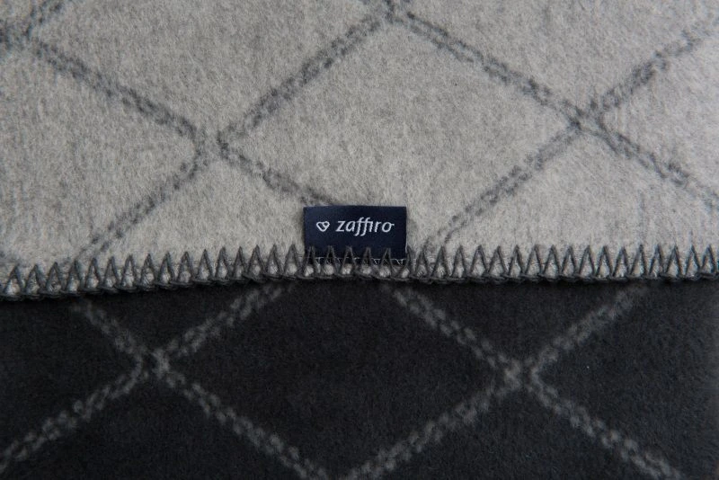 Zaffiro Antraciet & Grijs Ruitjes 75 X 100 Cm Wiegdeken 40795 5 Zaffiro Antraciet & Grijs Ruitjes 75 X 100 Cm Wiegdeken 40795 - Afbeelding 3